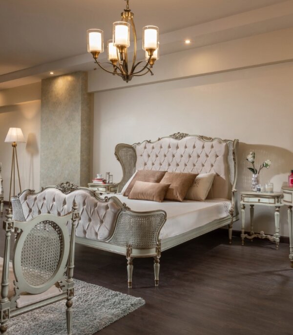 VI bedroom